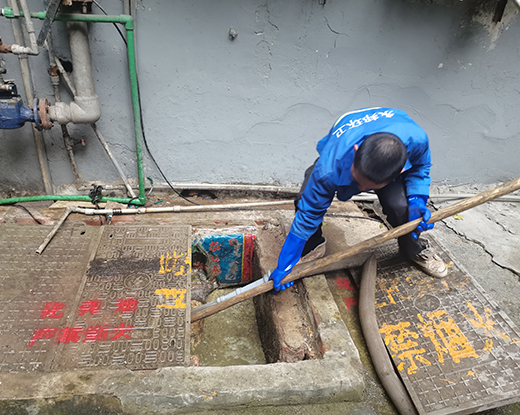 重兴镇清掏化粪池