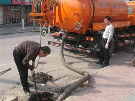 重兴镇清掏化粪池，健康生活从这里开始